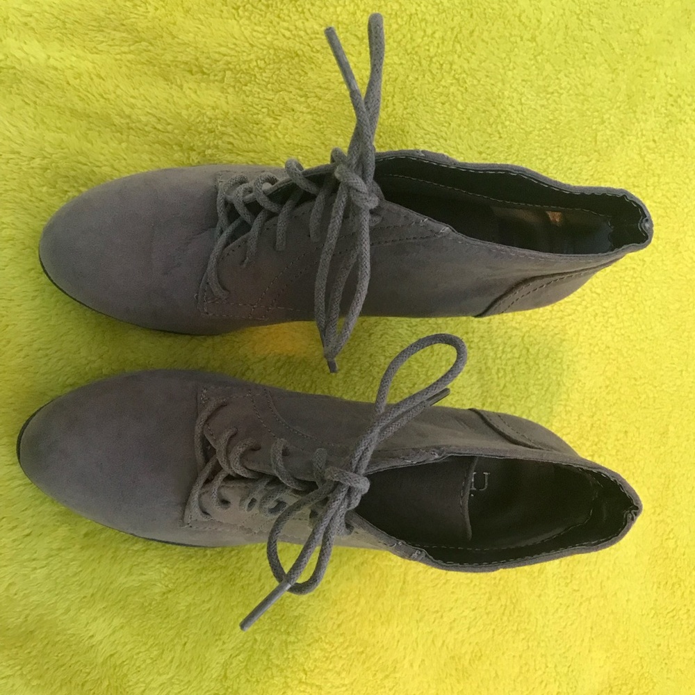 Stylish gray boots